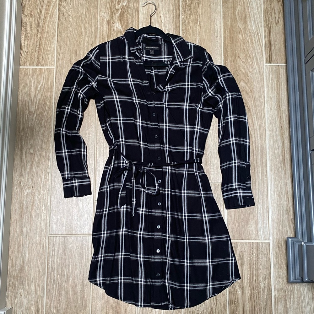 Banana Republic Black and White Long Sleeve Shirt Dress